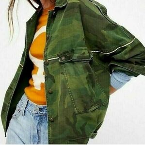 New Free People green Camo slouchy jacket large